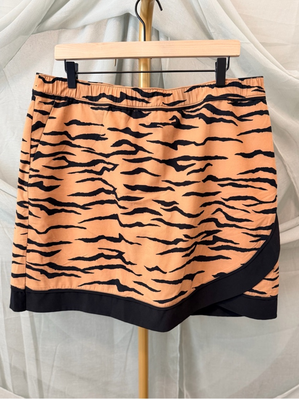 Chico's Tiger Stripe Peach and Black Skort